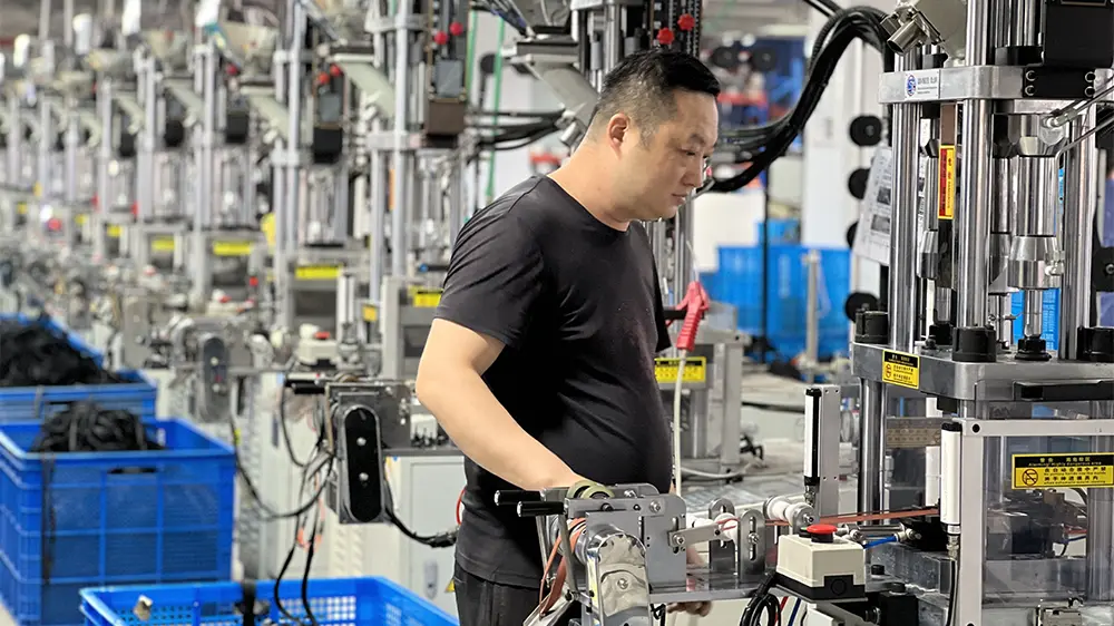 ジッパーの巨人がテクノロジーで産業エコシステムを再構成