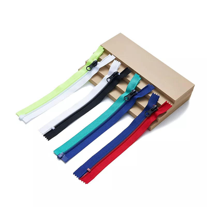 新たに開設された温州日中ジッパー（TRC）の公式ウェブサイトは、世界中のクライアントにどのような価値をもたらしますか？